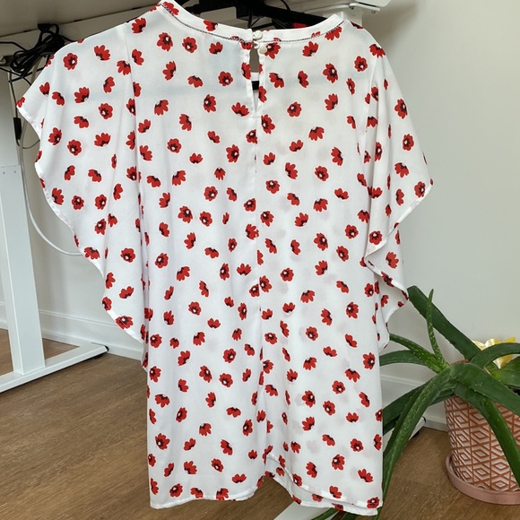 Floral short sleeve top size large - Picture 2 of 6